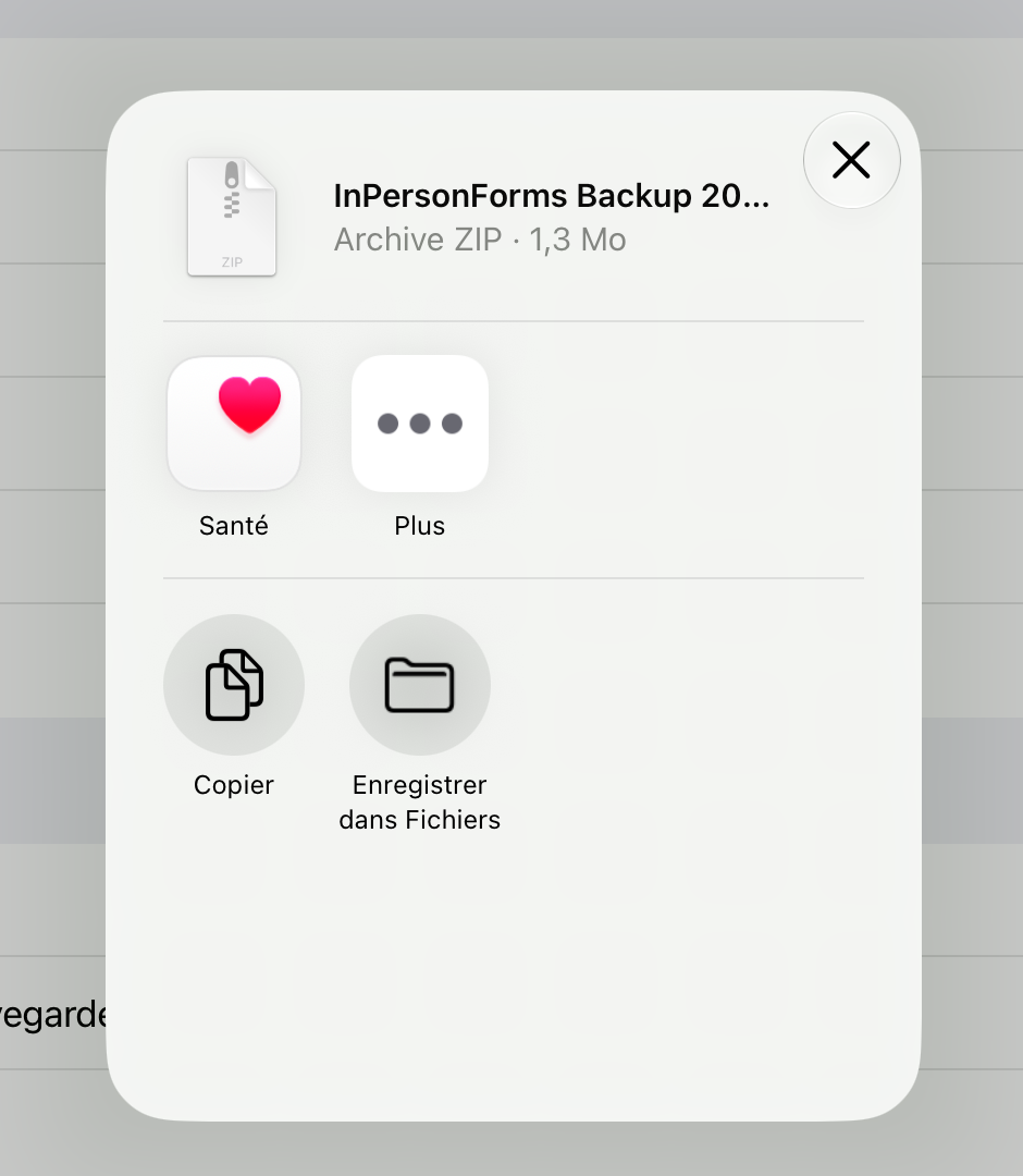 Le menu de partage après Créer une sauvegarde, avec l'archive zip proposée, Copier et Enregistrer dans Fichiers