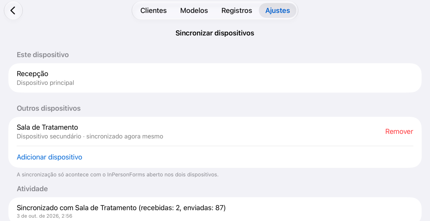 Sincronizar dispositivos no dispositivo principal: Sala de Tratamento, sincronizado agora mesmo, com Remover ao lado e a lista de Atividade embaixo